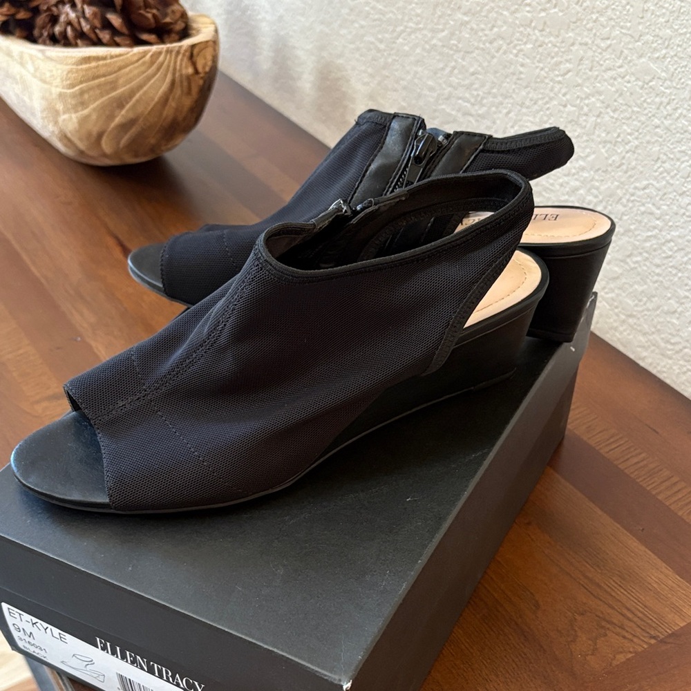 Ellen Tracy Black Peep-Toe Heels